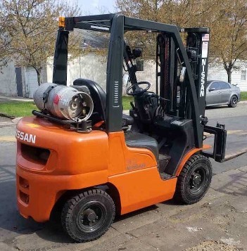 Nissan Forklifts PF50 Solid Pneumatic Tire 5000lb Propane Fuel Forklift 2014