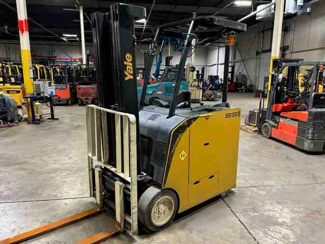 Yale ESC040 electric narrow aisle EE rated stand up rider 4000lb counterbalanced end control warehouse forklifts
