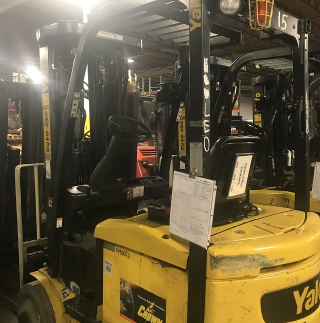 Yale ERC050VGN electric 5000lb 4 wheel sit down rider quad mast warehouse forklifts